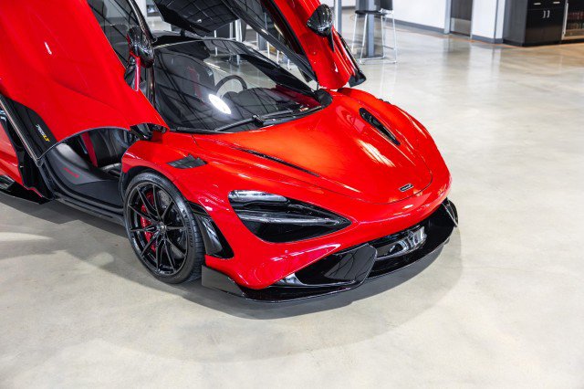Used 2021 McLaren 765LT RWD image 9