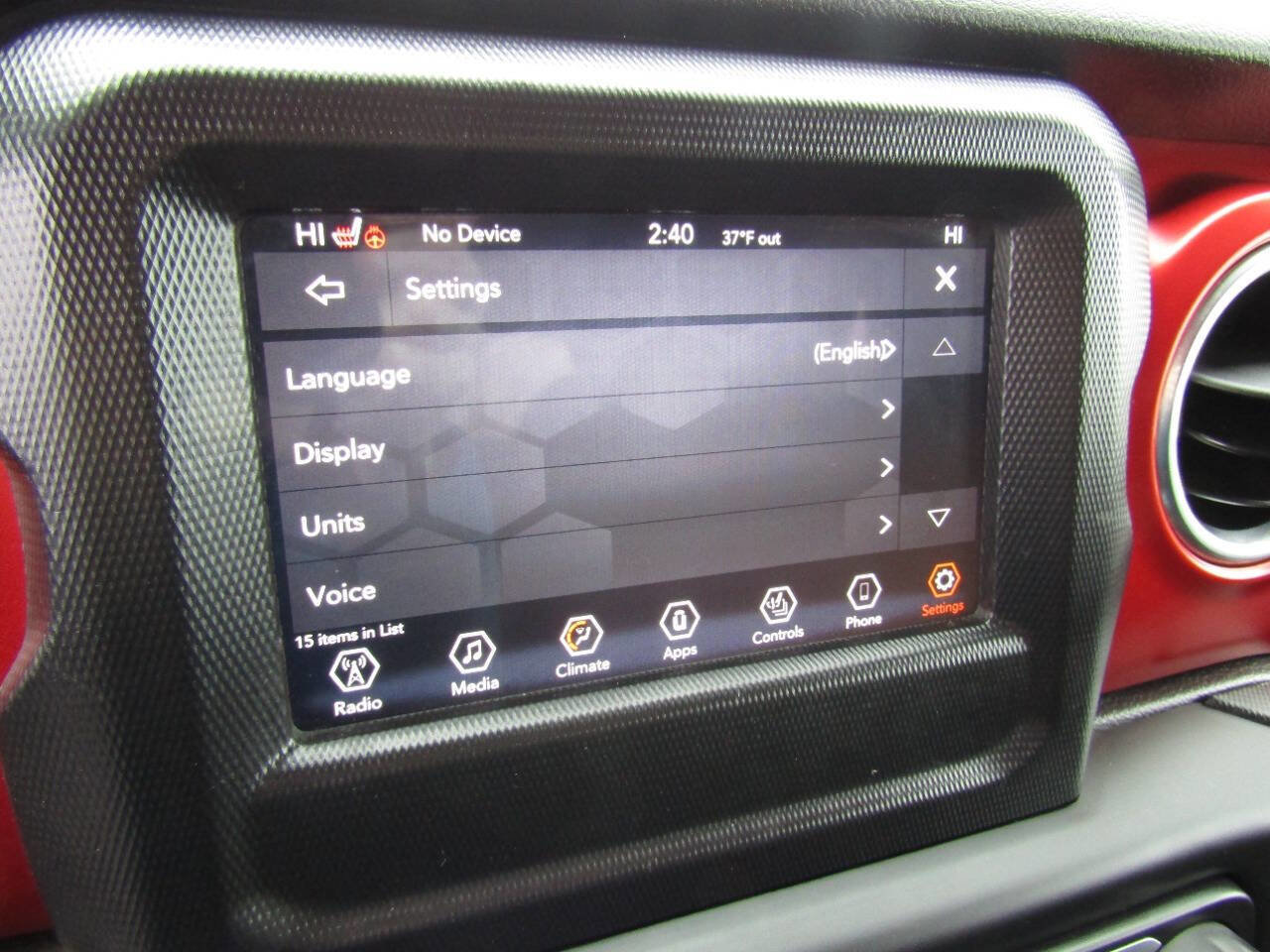 Used 2018 Jeep Wrangler Rubicon w/ Cold Weather Group image 16