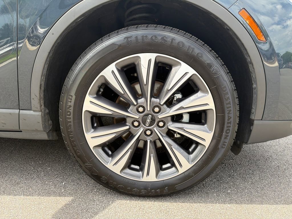 Used 2021 Lincoln Corsair Reserve w/ Elements Package FWD image 13