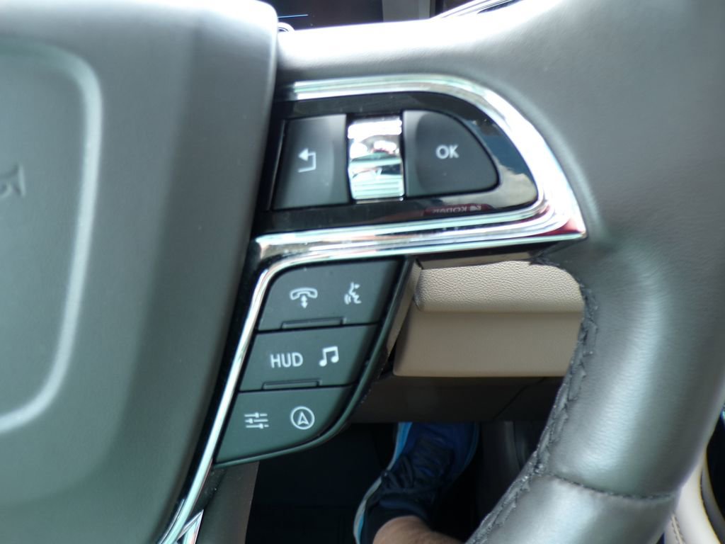 Used 2024 Lincoln Navigator L Reserve image 19