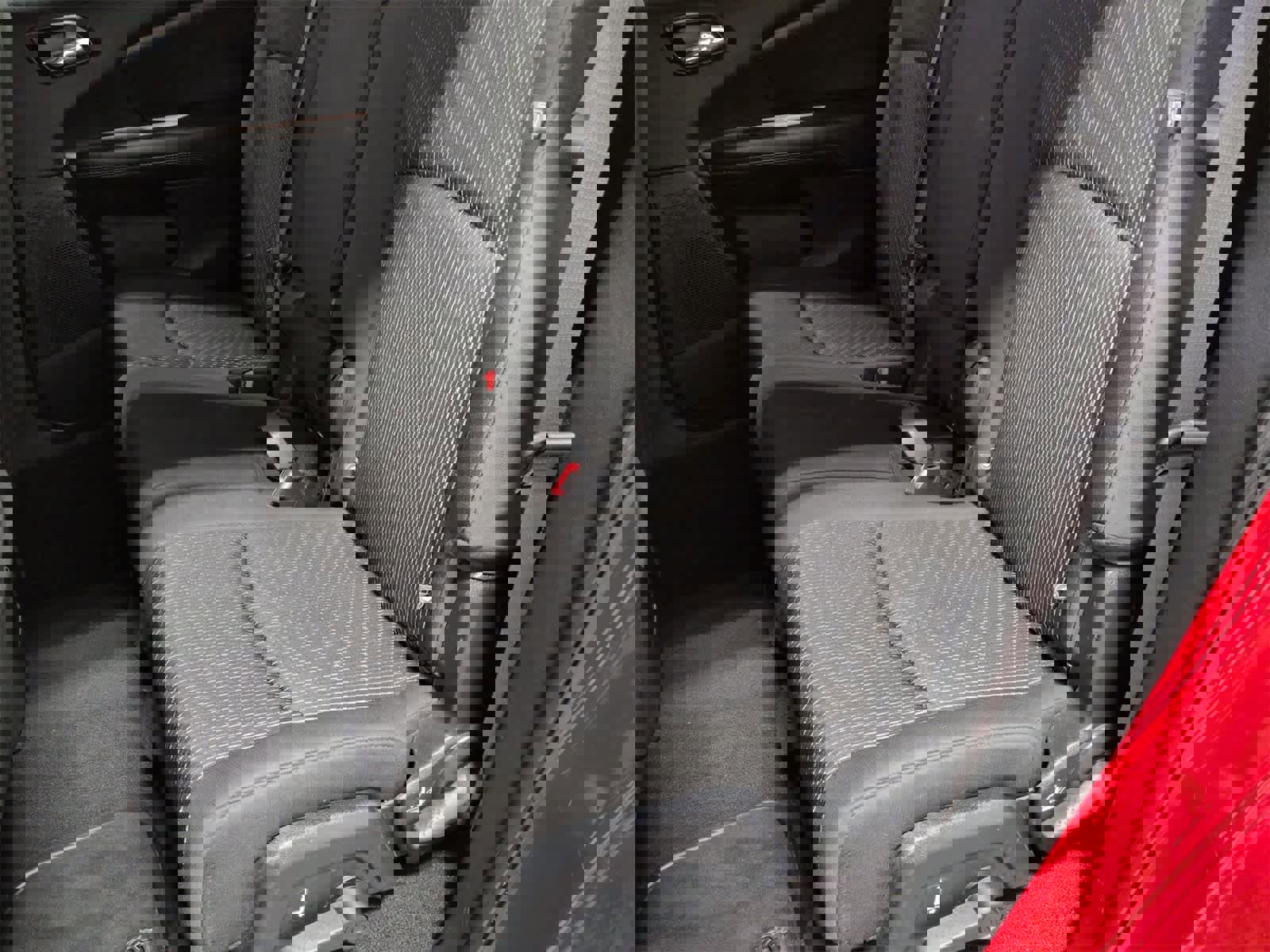 Certified 2018 Dodge Journey SE image 19