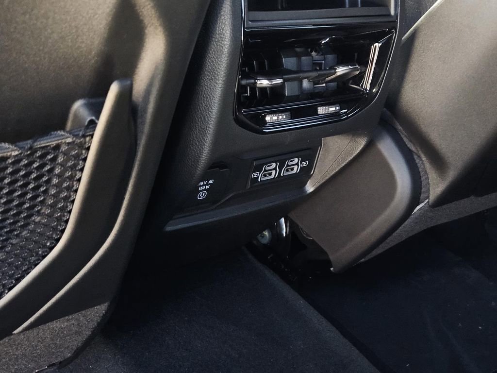 New 2025 Jeep Grand Cherokee Altitude image 14