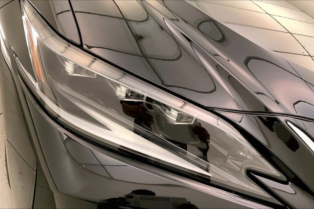 Used 2025 Lexus ES 350 Ultra Luxury w/ Accessory Package (Z2) FWD image 27