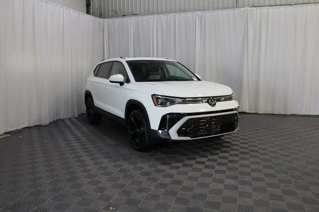 New 2025 Volkswagen Taos SEL image 31