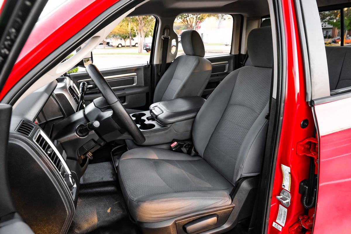 Used 2016 RAM 3500 SLT w/ Cold Weather Group image 28