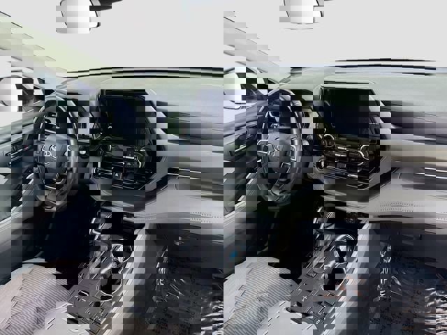 Used 2023 Toyota Highlander LE FWD image 28