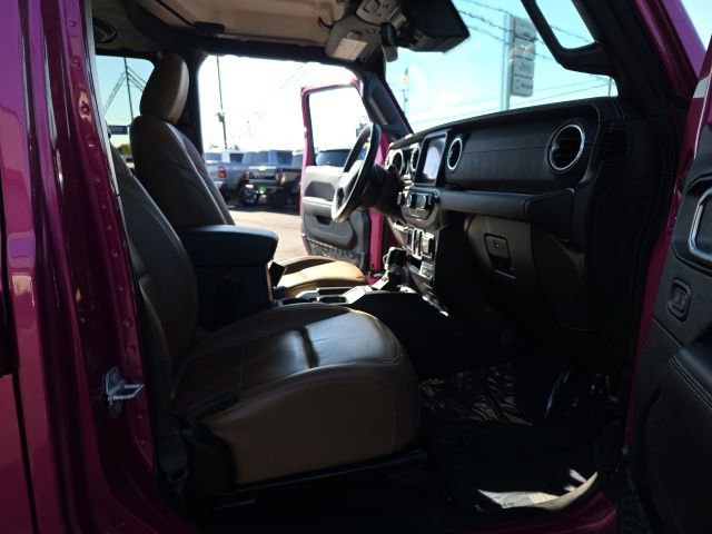 Used 2022 Jeep Wrangler Unlimited Sahara w/ Safety Group AWD/4WD image 39