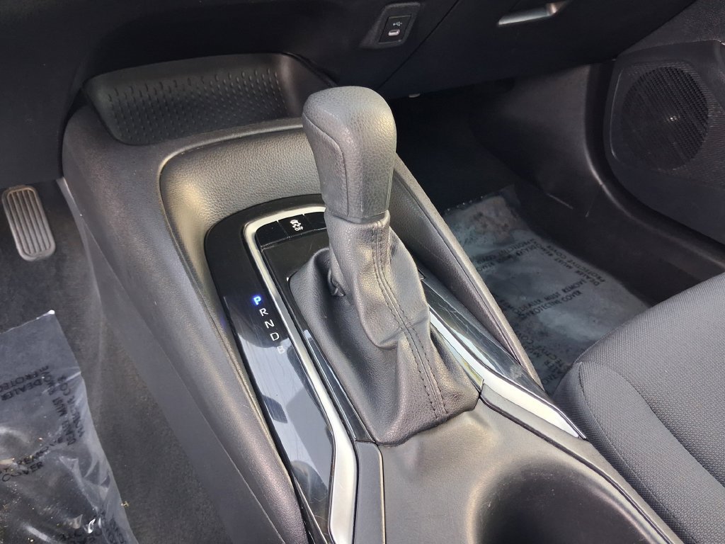 Used 2025 Toyota Corolla LE FWD image 21