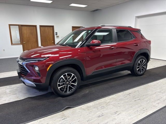 Certified 2025 Chevrolet TrailBlazer LT AWD/4WD image 1