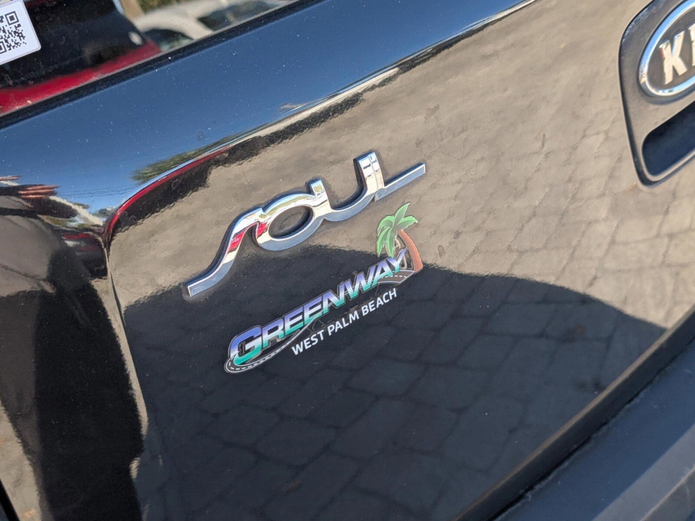 Used 2011 Kia Soul + image 19