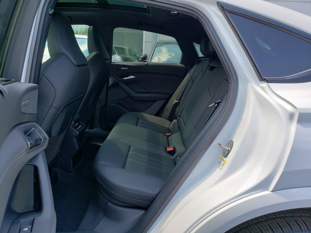 New 2027 Audi Q6 e-tron Premium Plus AWD/4WD image 8