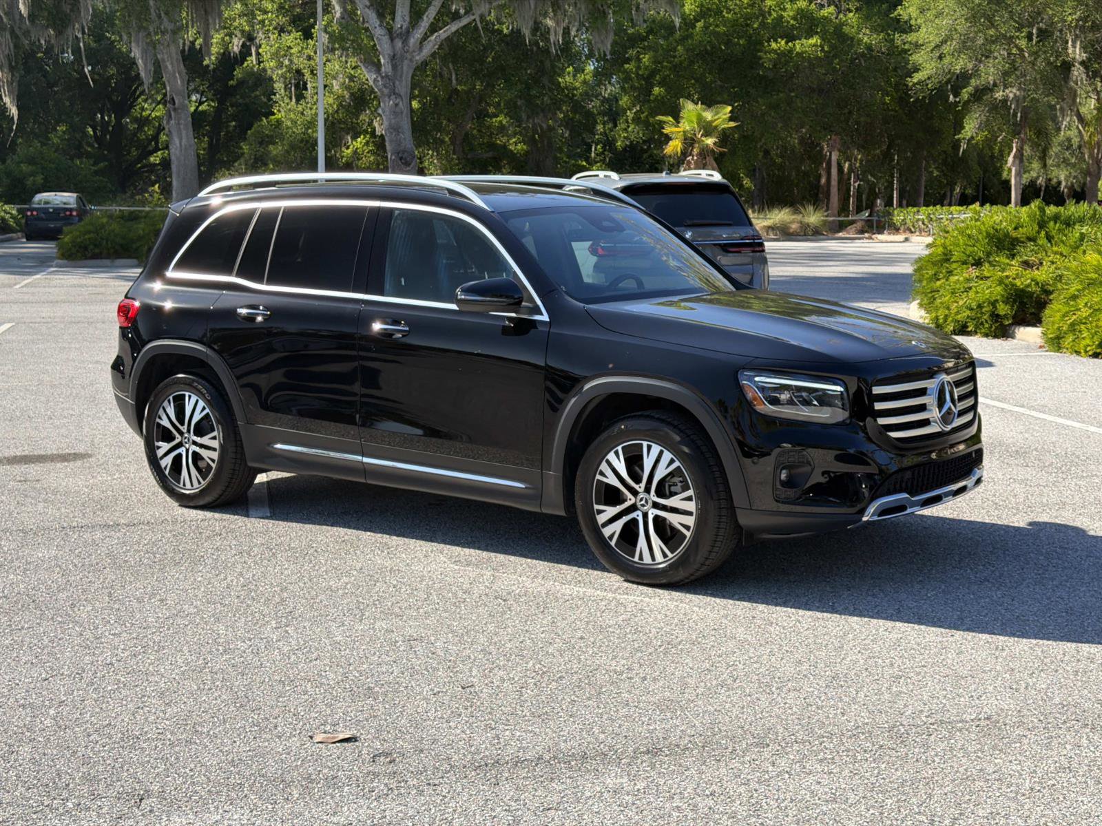 Used 2025 Mercedes-Benz GLB 250 image 2