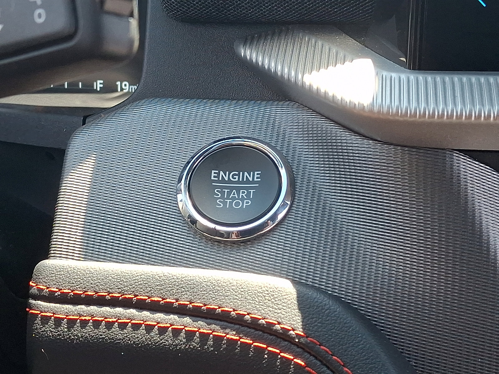 Used 2025 Ford Explorer ST-Line AWD/4WD image 30