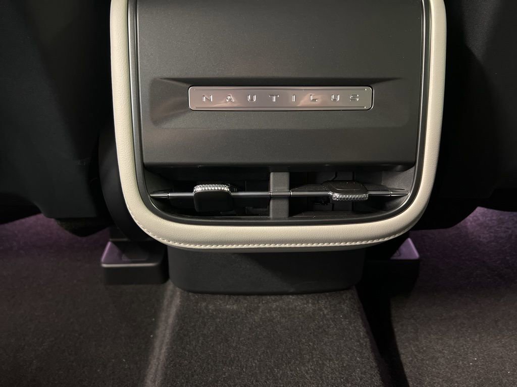 Used 2026 Lincoln Nautilus Premier image 32