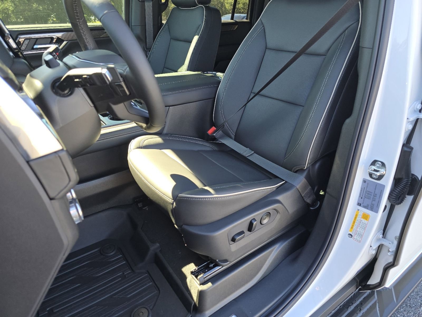 New 2026 GMC Yukon XL Elevation image 31