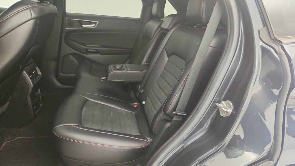 Used 2023 Ford Edge ST-Line AWD/4WD image 25