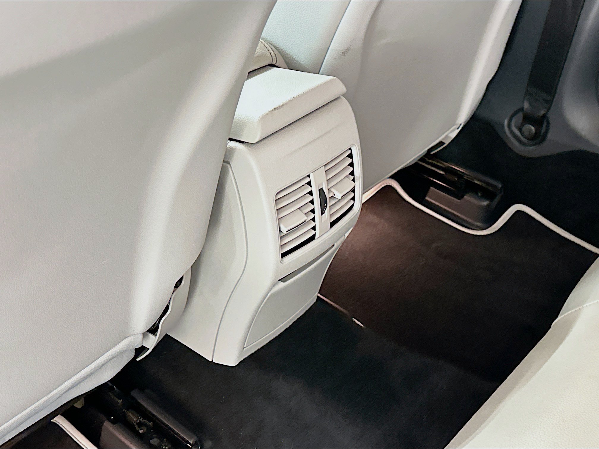 Used 2019 Mercedes-Benz GLA 250 4MATIC image 28