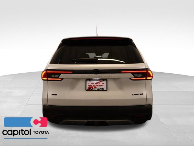 Certified 2025 Toyota Grand Highlander AWD image 4