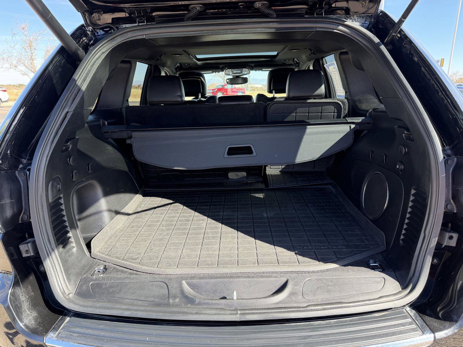 Used 2021 Jeep Grand Cherokee Limited w/ Luxury Group II image 19