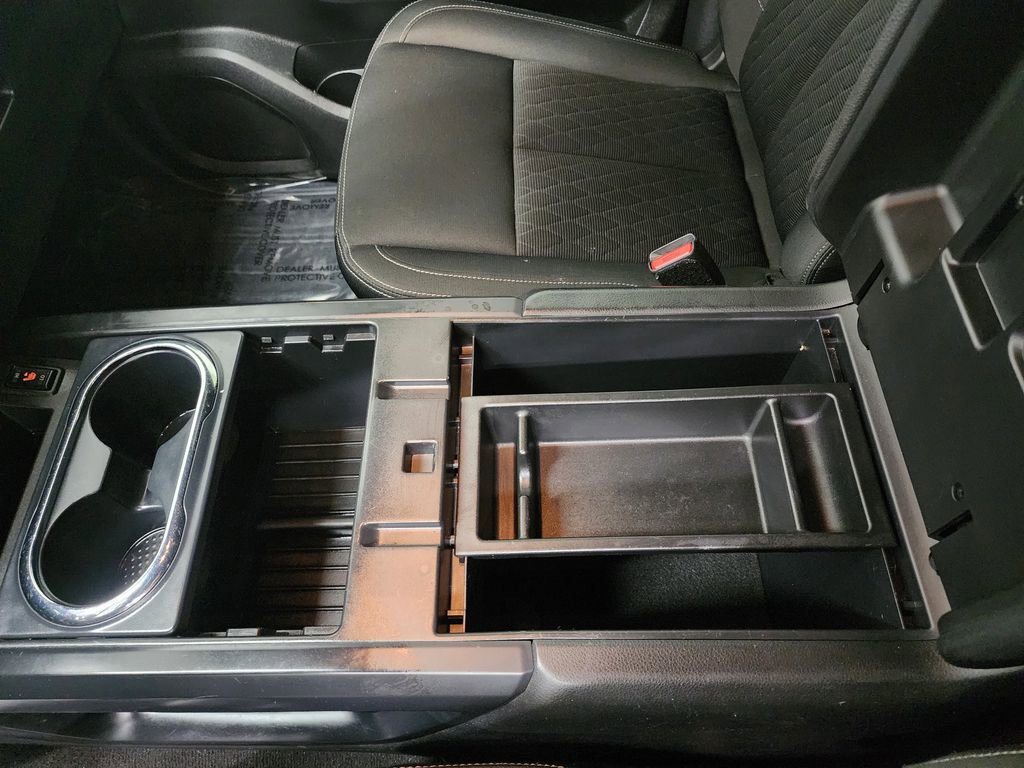 Used 2019 Nissan Titan SV w/ SV Convenience Package AWD/4WD image 21