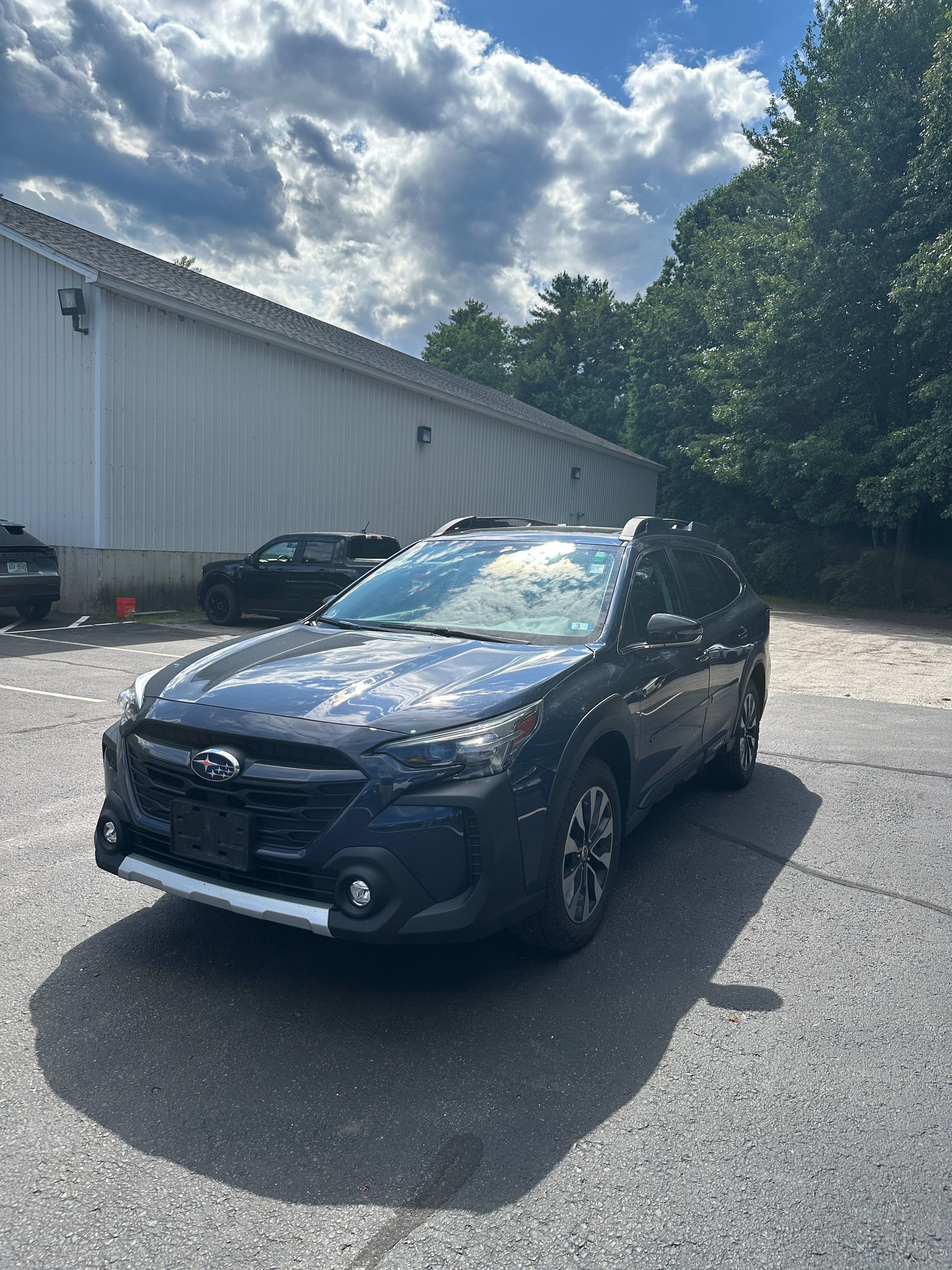 Used 2024 Subaru Outback Limited AWD/4WD image 1