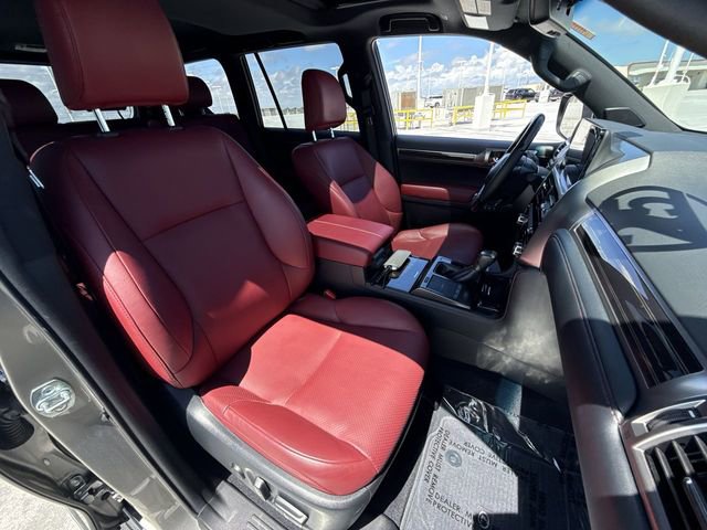Used 2022 Lexus GX 460 Luxury w/ Sport Design Package image 27