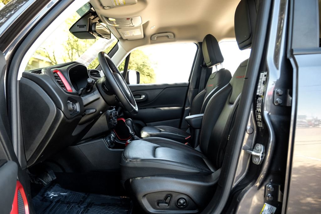 Used 2021 Jeep Renegade Trailhawk image 43