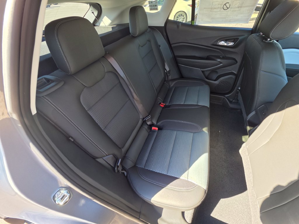 New 2026 Chevrolet Trax LT w/ Driver Confidence Package FWD image 14