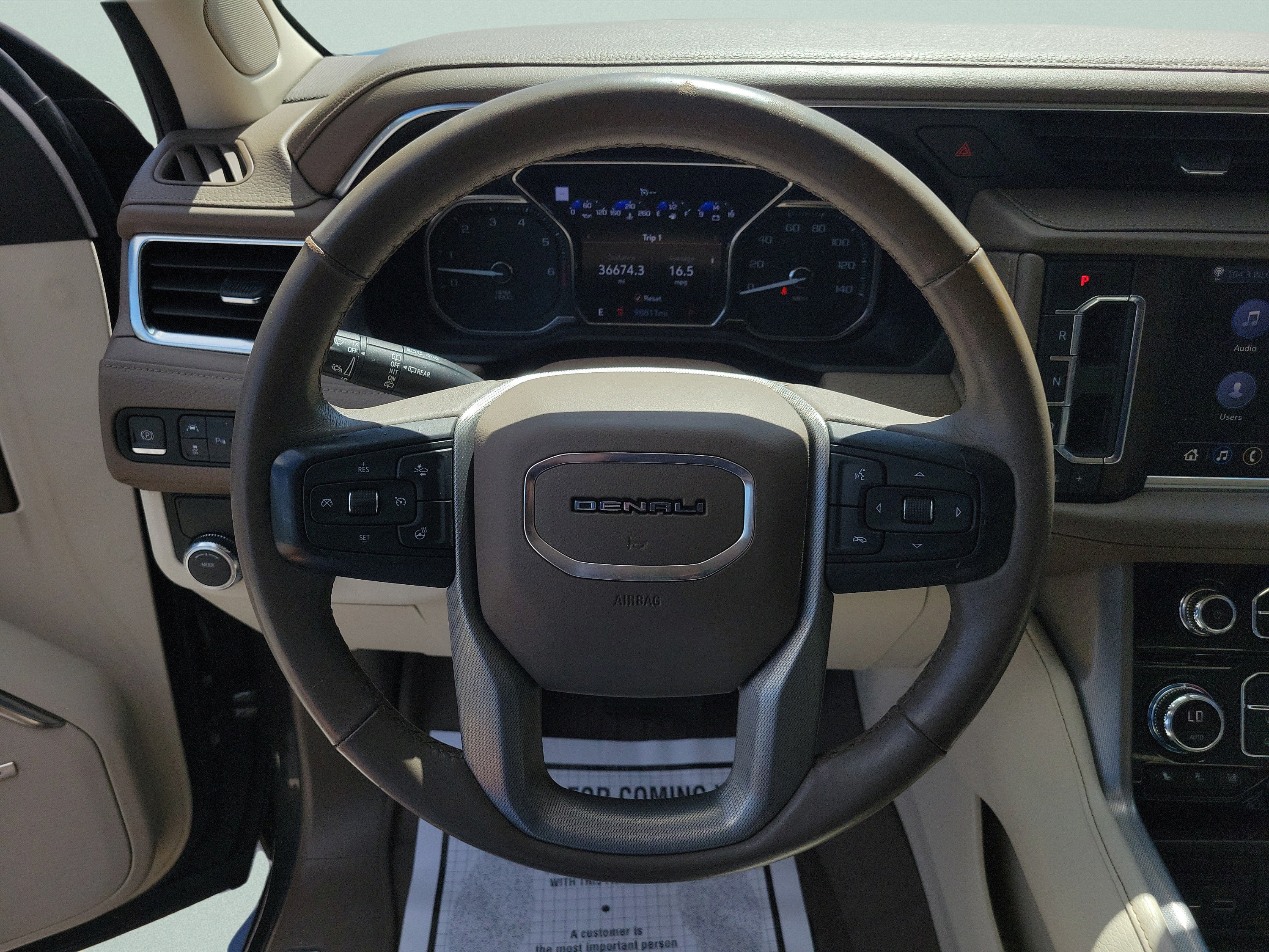 Used 2021 GMC Yukon XL Denali w/ LPO, Illumination Package RWD image 25