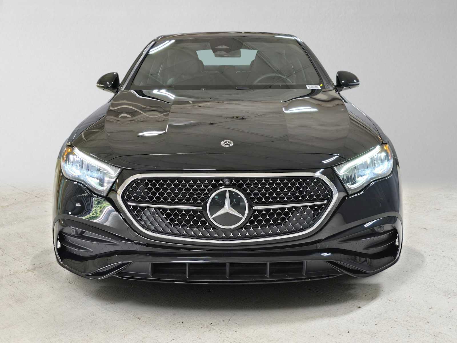Used 2026 Mercedes-Benz E 350 4MATIC Sedan image 8