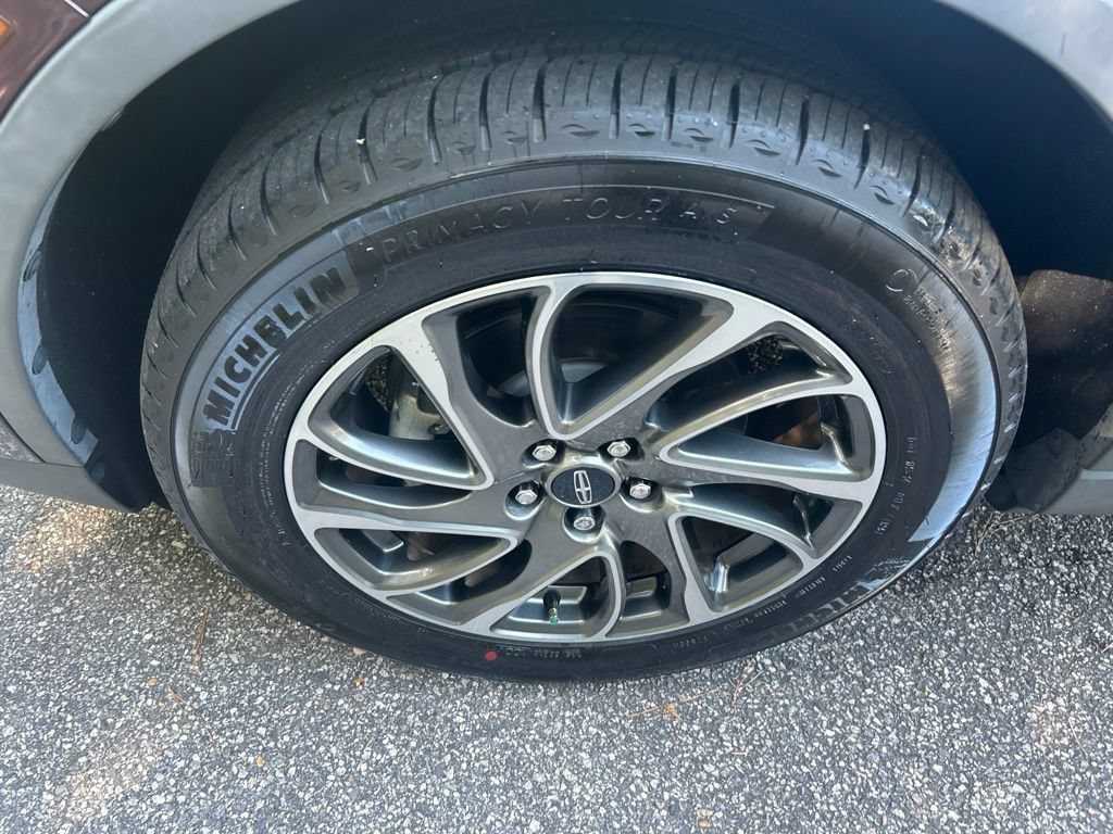Used 2020 Lincoln Corsair FWD w/ Equipment Group 101A image 12