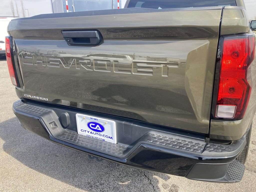Used 2023 Chevrolet Colorado W/T RWD image 11