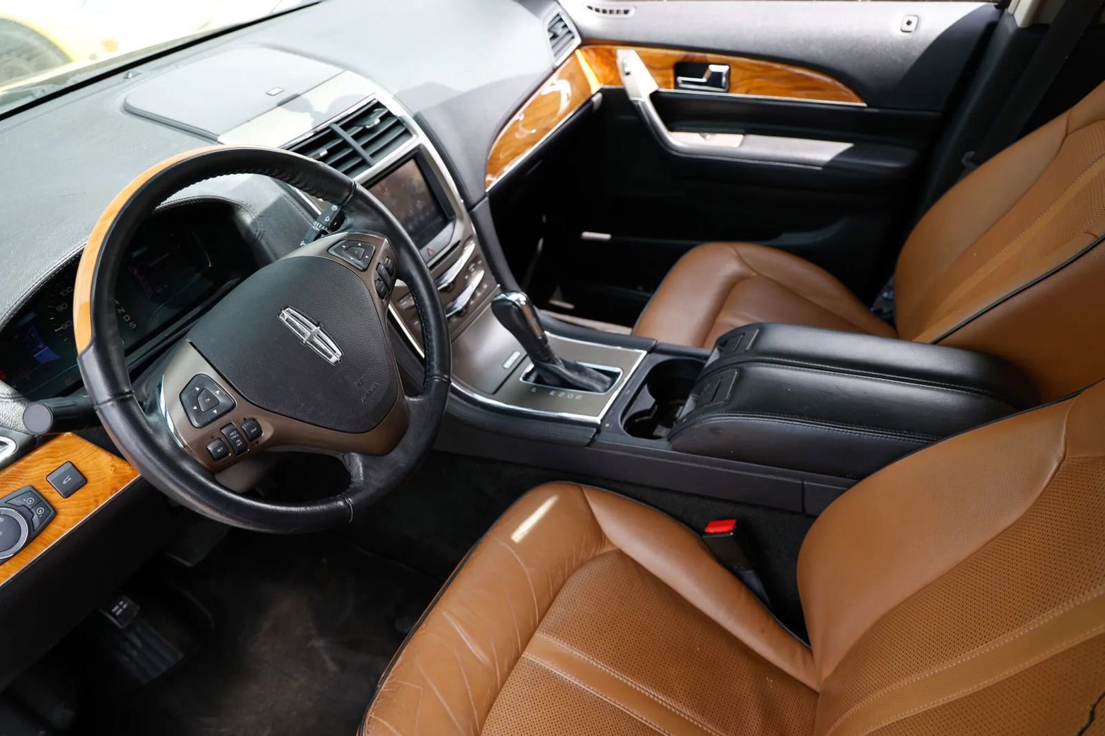 Used 2013 Lincoln MKX FWD image 13