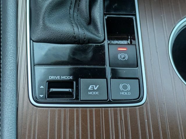 Used 2023 Toyota Sienna XLE FWD image 14