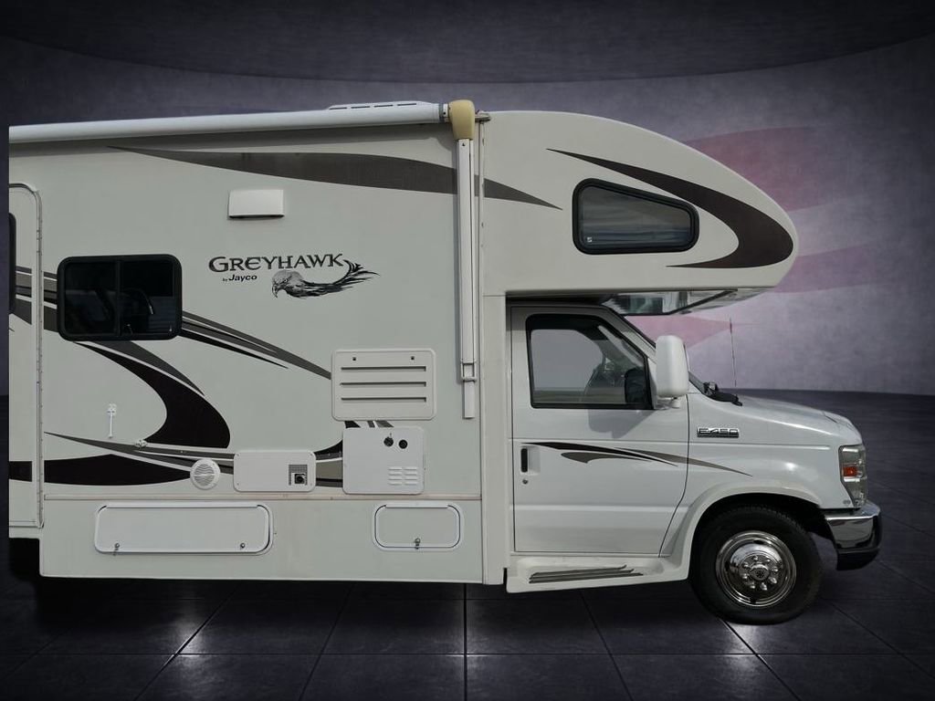 Used 2013 Ford E-450 and Econoline 450 Super Duty w/ Motorhome Prep Pkg RWD image 11