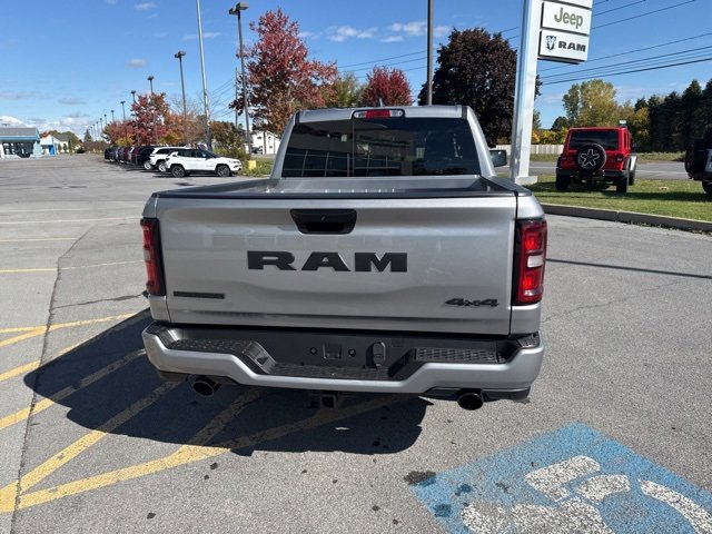 New 2026 RAM 1500 4x4 Crew Cab image 4