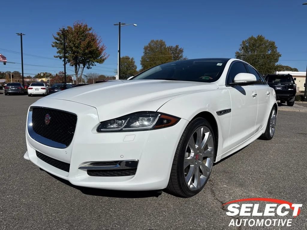Used 2019 Jaguar XJ R-Sport AWD/4WD image 1