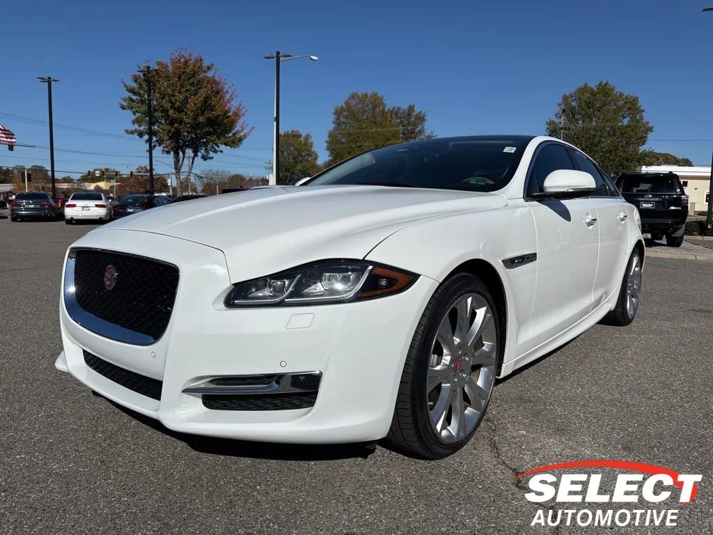 Used 2019 Jaguar XJ R-Sport image 1