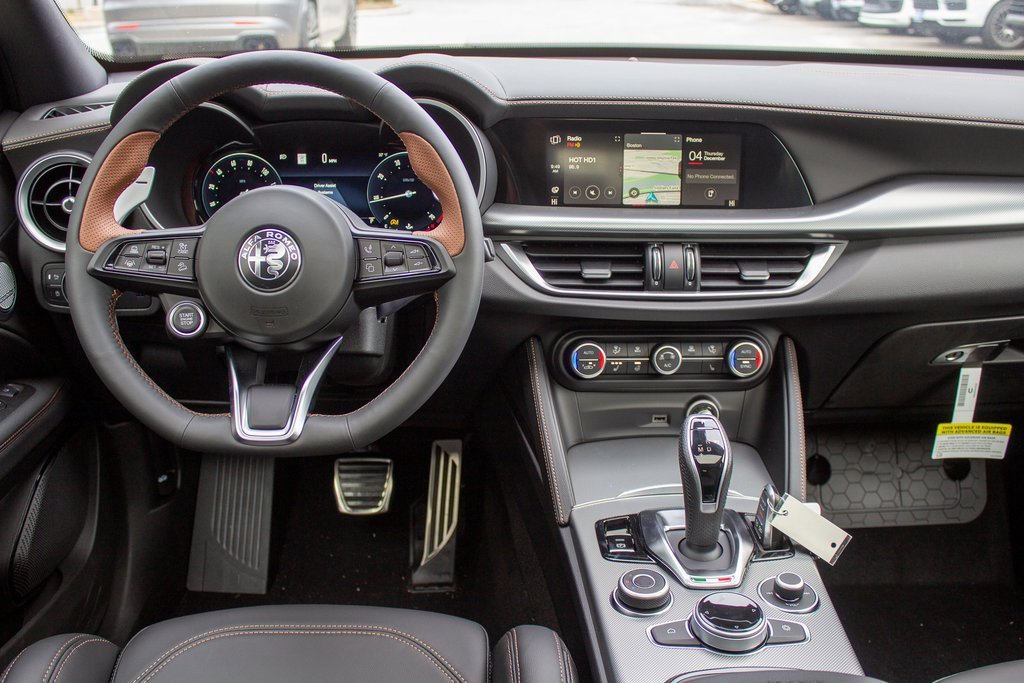 New 2025 Alfa Romeo Stelvio Sprint image 13