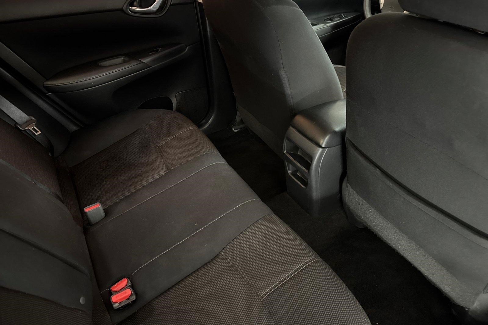 Used 2016 Nissan Sentra S FWD image 29
