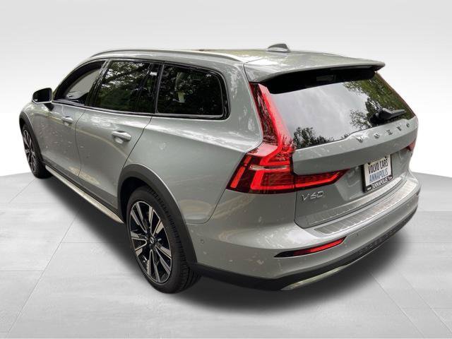 New 2026 Volvo V60 B5 Cross Country Ultra w/ Climate Package AWD/4WD image 5