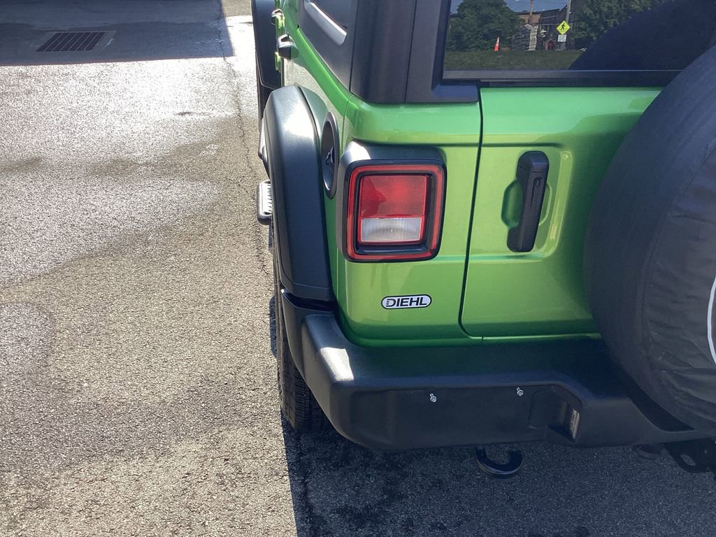 Used 2025 Jeep Wrangler Sport S AWD/4WD image 30