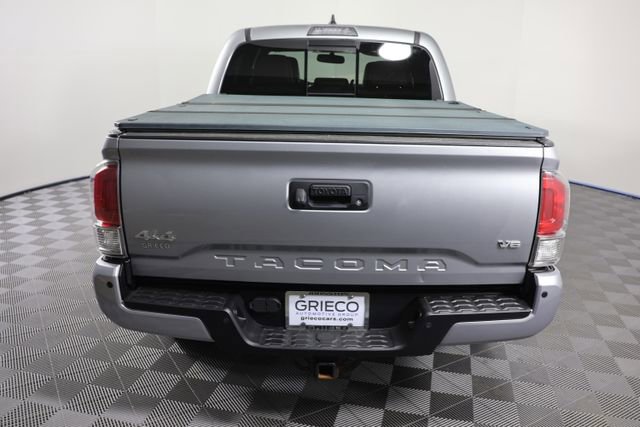 Used 2017 Toyota Tacoma Limited w/ Tow Package AWD/4WD image 7