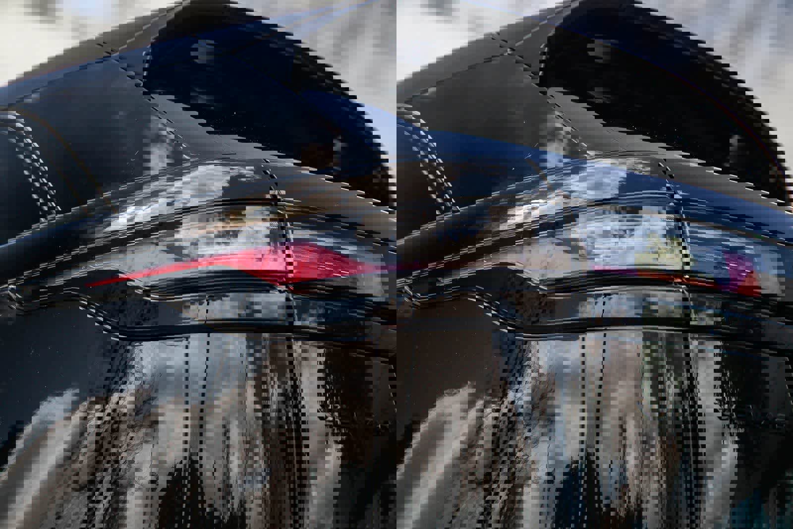 Used 2025 Land Rover Range Rover Velar Dynamic SE image 7