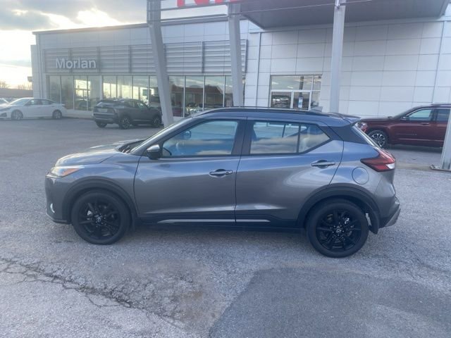 Used 2024 Nissan Kicks SR w/ SR Premium Package FWD image 3