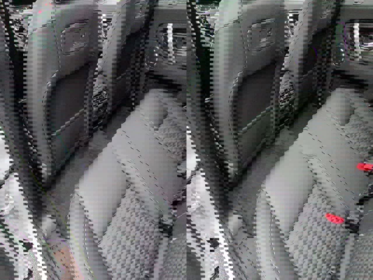 New 2026 Land Rover Discovery Sport Landmark image 16