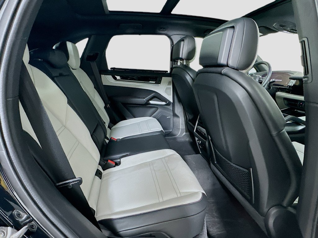 New 2026 Porsche Cayenne AWD/4WD image 29