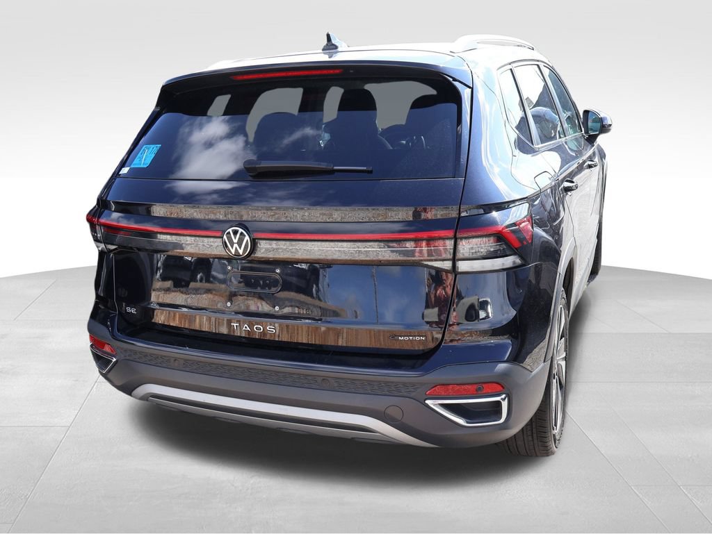 Used 2025 Volkswagen Taos SE AWD/4WD image 18