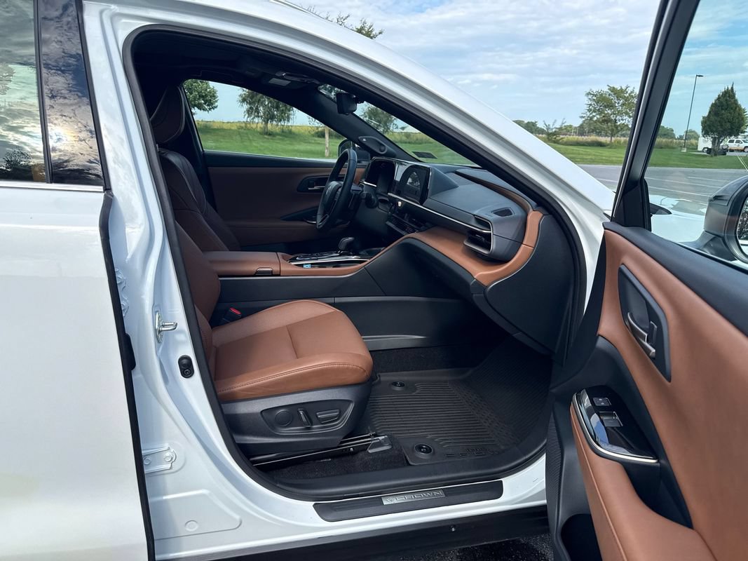 Used 2025 Toyota Crown Signia w/ Advanced Technology Package AWD/4WD image 18