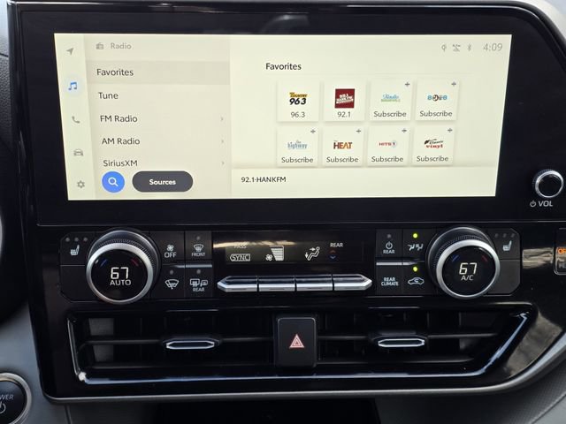 Used 2026 Toyota Highlander XLE image 15